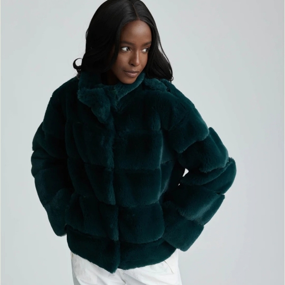 NVLT EVA HOLIDAY COAT SIZE L IN EMERALD GREEN COLOR - Picture 7 of 8